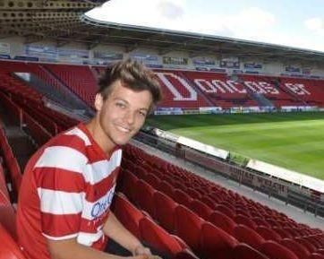 louis_a_doncaster_rovers_stadionjaban.jpg